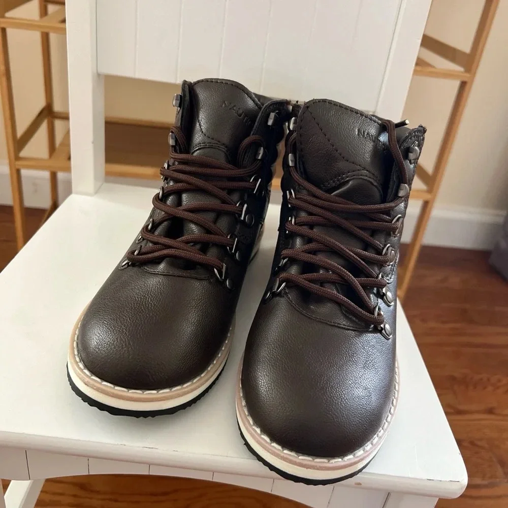 NAUTICA Alize Kids Ankle Chukka Boots Leather LaceUp Lug Sole sz Youth 3 Outdoor